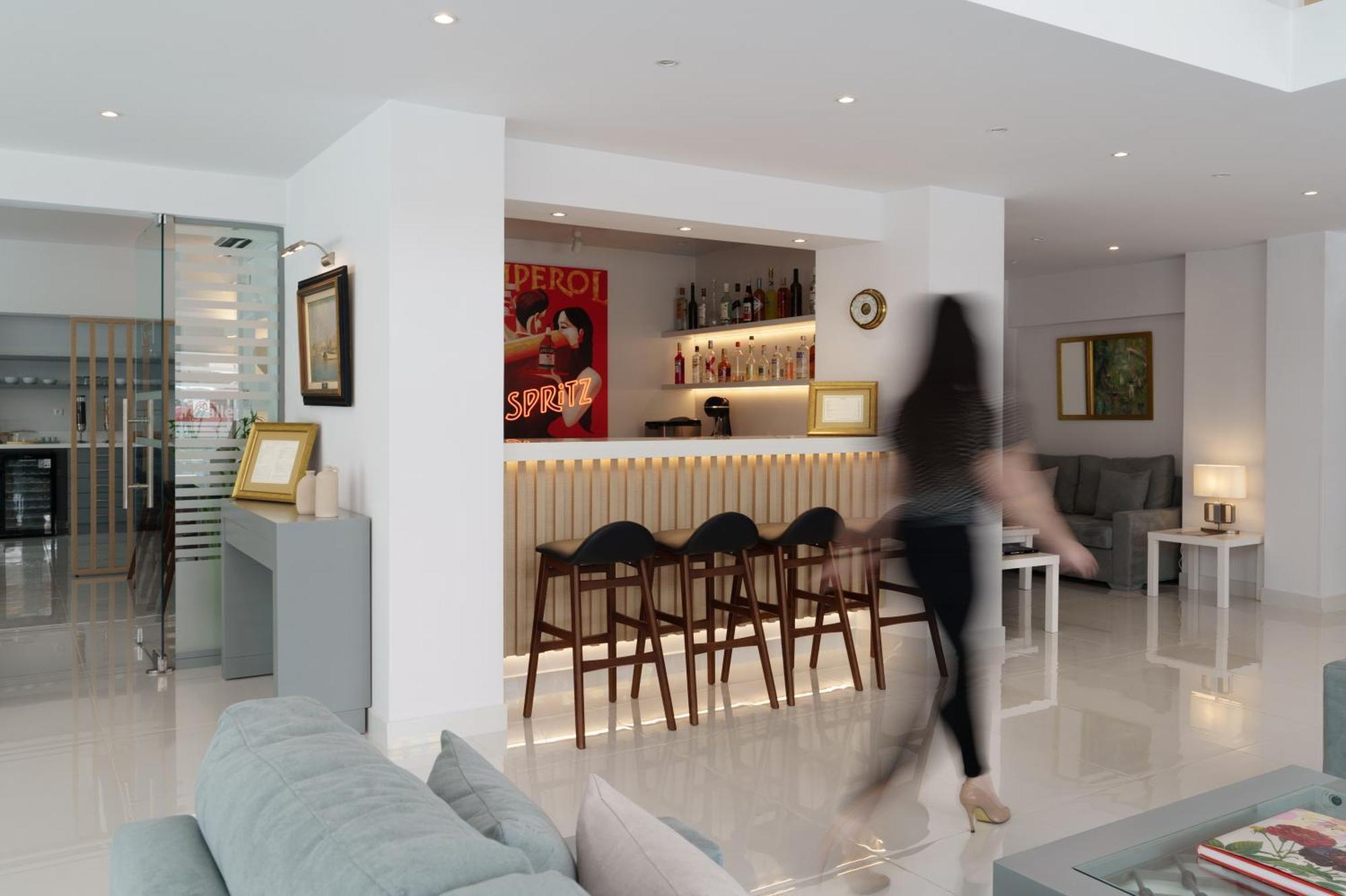 Gallery Port Hotel 4*
