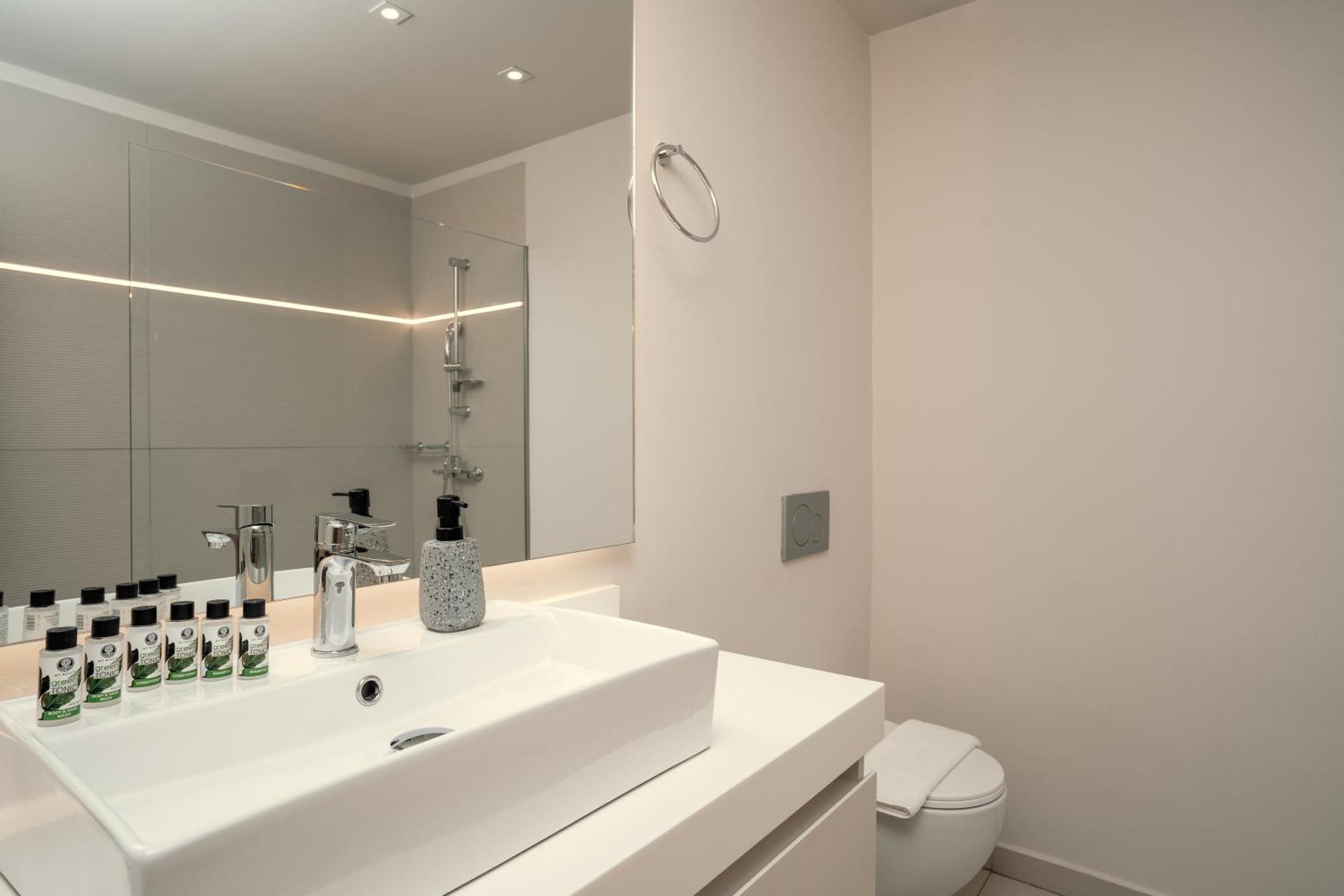 Gallery Port 4* Piraeus